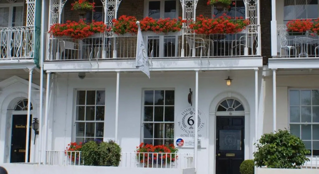 Кровать в общем номере (женский номер) Hamiltons Boutique Hotel
