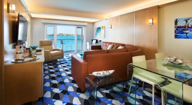 Люкс Executive c 1 комнатой с балконом и с видом на гавань Inverurie Executive Suites