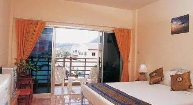 Thaweewong Guesthouse, Забронировать Отель Патонг-Бич остров Пхукет