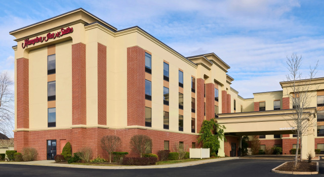 Hampton Inn & Suites Providence / Smithfield, Varaa Hotelli Hotellit New England uima-altaalla, Uima-allas