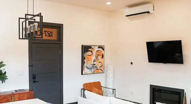 Люкс Deluxe Brick Street Hotel