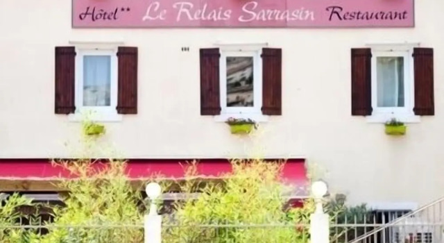 Logis le Relais Sarrasin, Rezervasyon Otel Vezenobres oteller ve konaklama yerleri, Otel