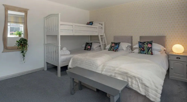 Lower Shockerwick Lodge, Забронировать Дом для отпуска Отели Котсуолда с парковкой, Парковка