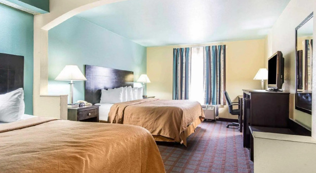 Четырёхместный номер Standard Red Lion Inn & Suites Blue Springs