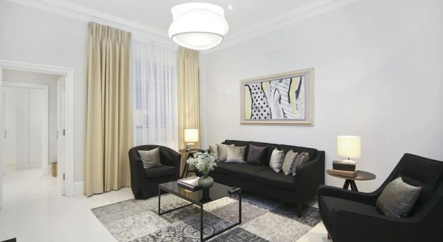 Апартаменты Standard Queensgate Court Apartments