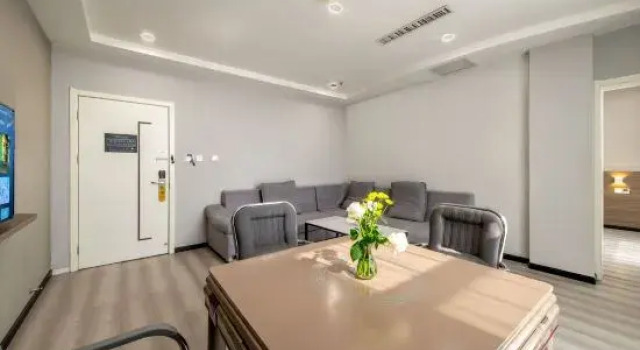 Люкс Business 7Days Inn Hotel (Hanzhong Chenggu Shangmao Pedestrian Street)