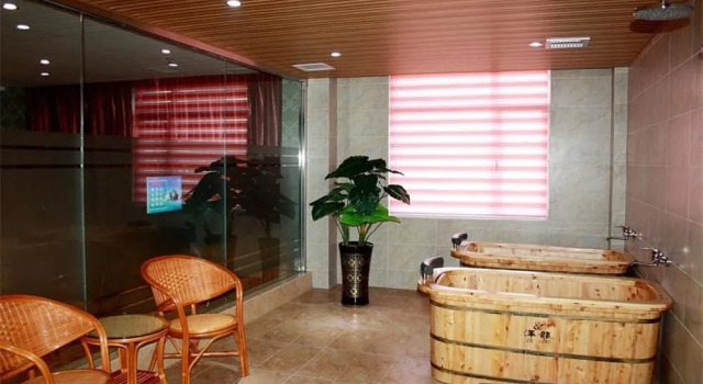 Li'ao Business Hotel, Buchen Sie Hotel Anshan Liaoning