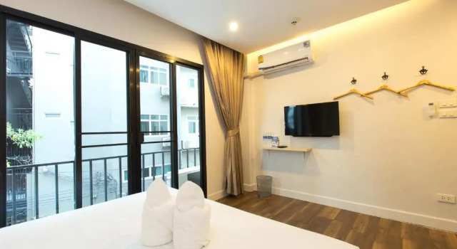 Номер Standard с балконом Metro hotel