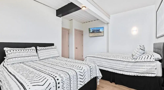 Stadium Container Club House, Забронировать Дом для отпуска Виллы Индианаполиса, рядом с Виктори Филд, Вилла