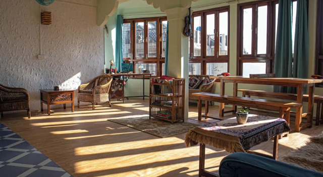 Кровать в общем номере Hills Tale Backpackers Hostel