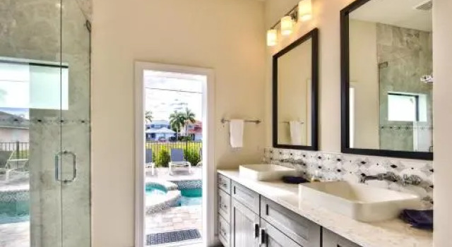 Sorrento Vacation Rental, Book Hotel Hoteller i North Naples med pool, Swimmingpool