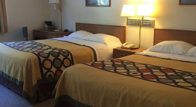 Super 8 Inez, Rezerwuj Hotel Inez Kentucky