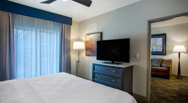 Двухместный люкс c 1 комнатой Homewood Suites By Hilton Salina/Downtown, Ks