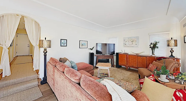 Spanish-style W/ Patio - Near Beach 2 Bedroom Home, Забронировать Дом для отпуска Виллы Лонг-Бич, рядом с Собачий пляж Роузи, Вилла