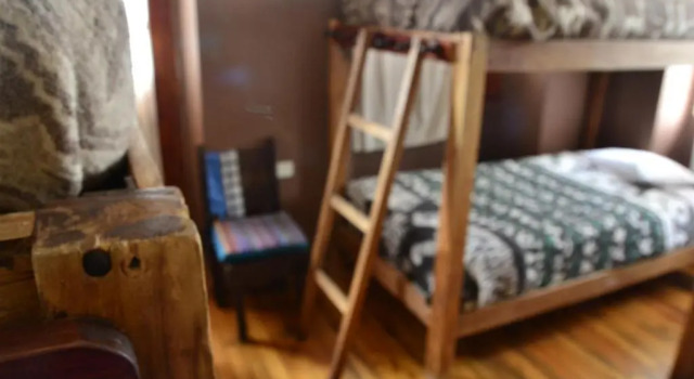 Кровать в общем номере El Cafecito Hostel Cuenca