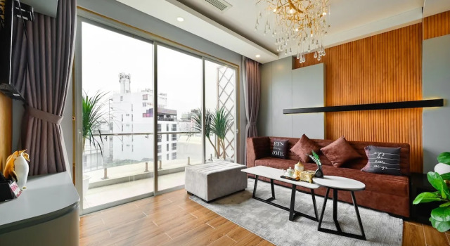 Номер Standard Пентхаус с 2 комнатами с балконом и с видом на город CICILIA Saigon Center
