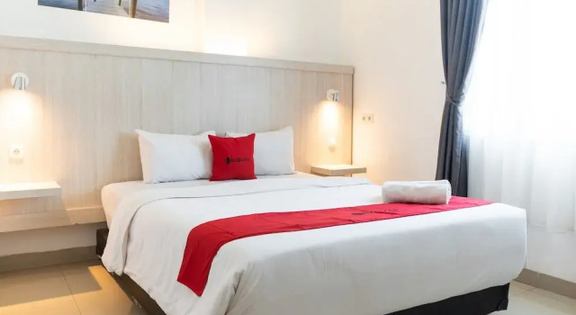 Номер Standard RedDoorz near Sultan Mahmud Badaruddin Airport Palembang