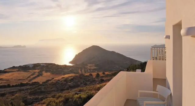 Номер Luxury Дуплекс с 2 комнатами с видом на море Odyssey Rock Milos Sunset Suites