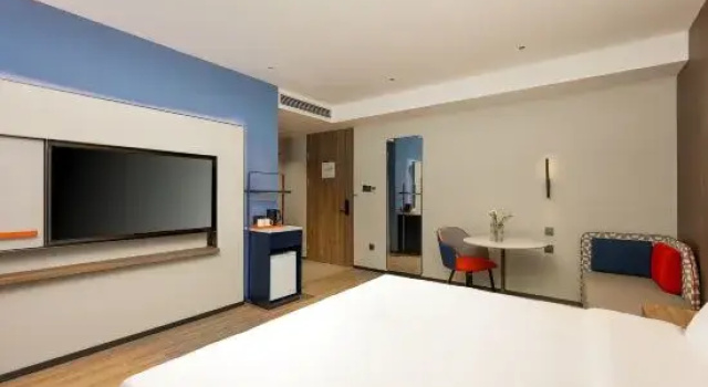 Двухместный номер Standard Holiday Inn Express TAIZHOU CITY CENTER by IHG