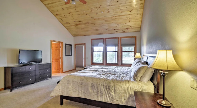 Pagosa Springs Home w/ Patio, Grill & Hot Tub!