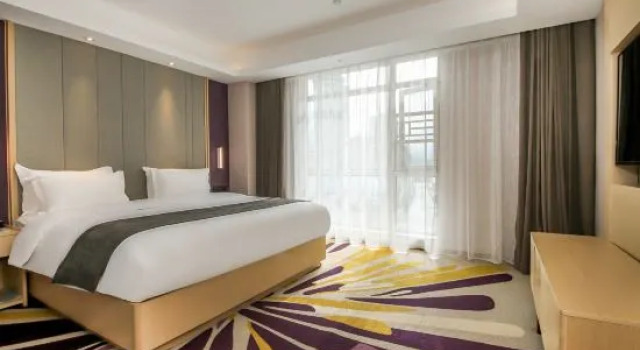 Люкс Business Lavande Hotel (Panzhou Donghu Park Caihongqiao)