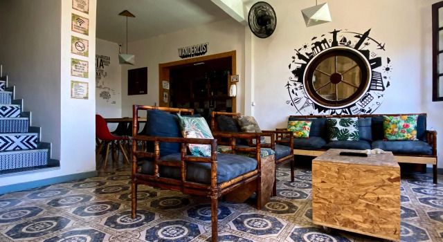 A Coroa Hostel & Pousada, Забронировать Хостел Недорогие отели Арраял-ду-Кабу, рядом с Hermenegildo Barcellos Stadium, недорого
