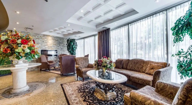 Monte Carlo Inn Airport Suites, Varaa Hotelli Mississauga 