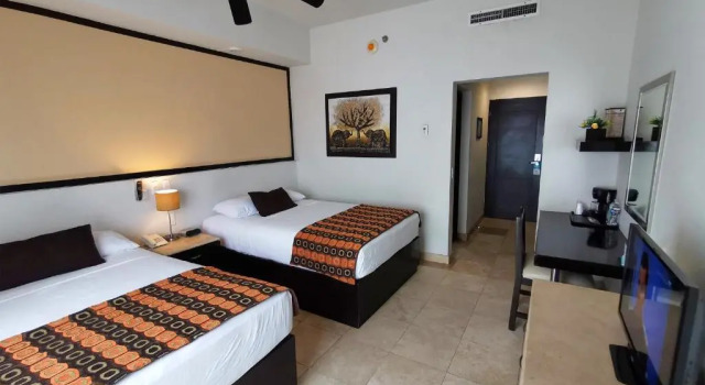 Двухместный номер Standard с видом на океан Coral Island Beach View Hotel