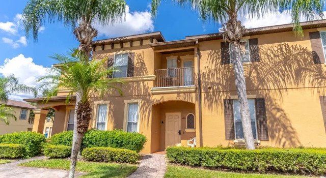 528 Regal Palms