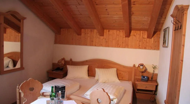 Workation Apartments - 24-7 Self-Checkin - Hotel Postigliun Sedrun, Book Apartment Hotels in Sedrun with Breakfast, Breakfasts