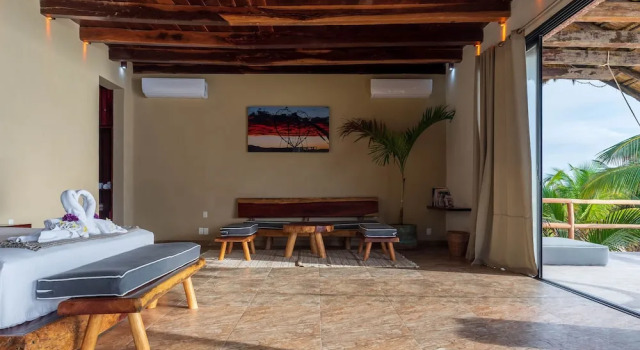 Camera Premium Casa Aakbal - Luxury Beach Front Villa