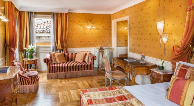 Семейный полулюкс с 2 комнатами Baglioni Hotel Luna - The Leading Hotels of the World