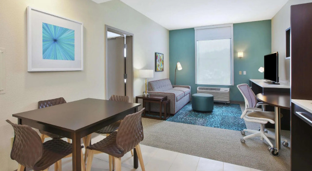 Двухместный люкс Home2 Suites By Hilton Holland