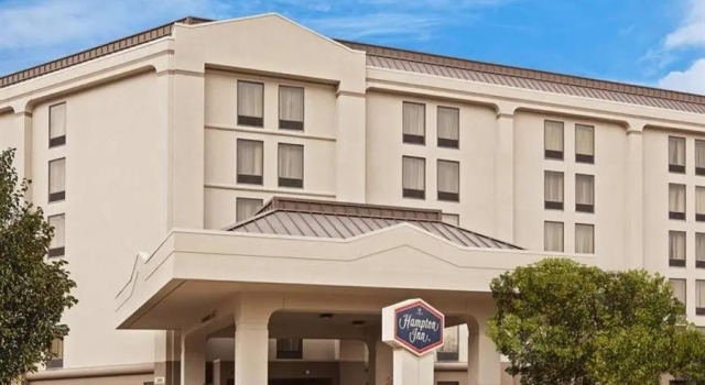 Кровать в общем номере Holiday Inn Express & Suites Cincinnati Riverfront by IHG