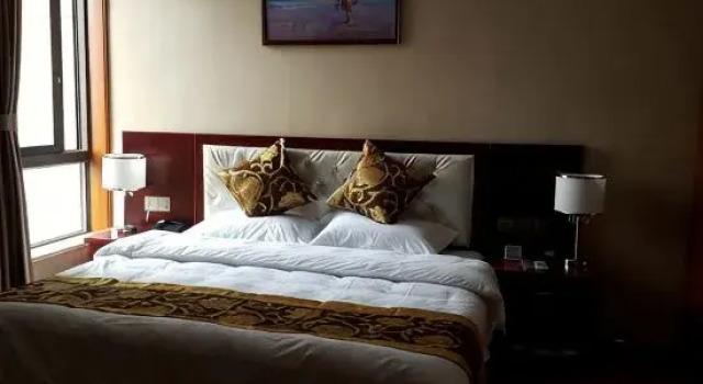 Tongling Baihui Business Hotel, Prenota Hotel Hotel a Anhui con parcheggio, Parcheggio