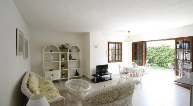 Casas Blancas 39, Забронировать Отель Отели El Baix Camp с бассейном, Бассейн
