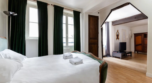 Central Paris - Chatelet Apartment, Забронировать Апартаменты/квартира Париж Иль-де-Франс, рядом с Лувр — Риволи