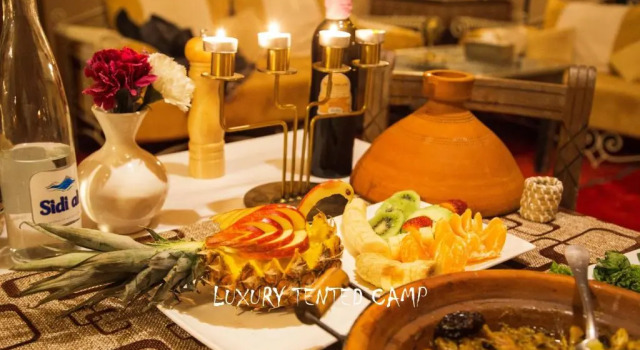 Luxury Tented Camp, Rezervovat Hotel Hotely v Meknes-Tafilalet s parkováním, Parkování