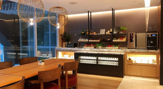 Четырёхместный номер Executive Sheraton Taoyuan Hotel