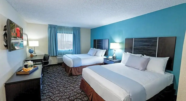 Четырёхместный номер Deluxe Silver Sevens Hotel and Casino, a Wyndham Garden