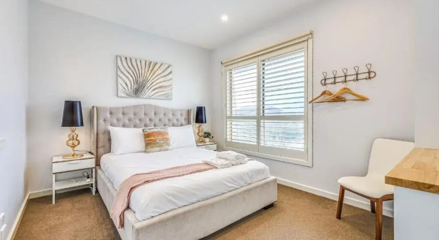 StayAU Coastal 5BR Escape Pool Table, Boek Vakantiehuis Hotels in Clifton Springs met parkeren, Parkeren