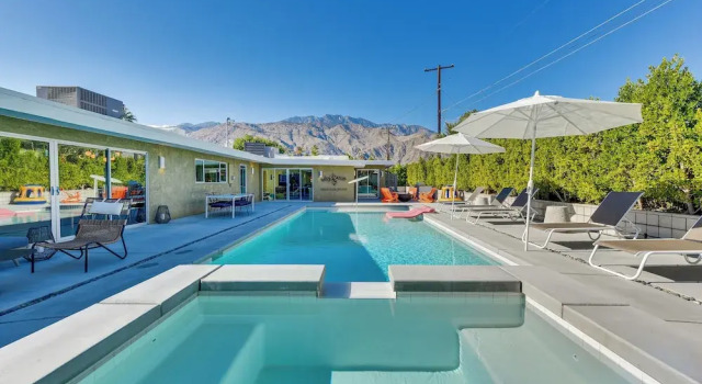 Коттедж 2 Mi to Downtown: Luxe Palm Springs Home!