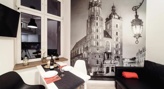 Апартаменты Дуплекс 2 Nights Apartments - great location, right next to Main Rail and Bus Station, 10 min to Main Square by foot