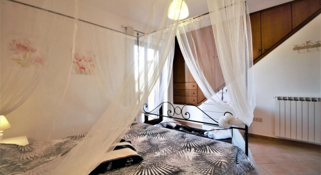Holidaycasa Emiliano - Villa con Giardino Privato, Prenota Villa Hotel a Lazio con parcheggio, Parcheggio