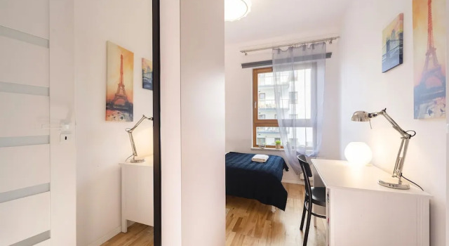 Little Home - Zajezdnia Wrzeszcz, Varaa Hotelli Hotellit Pommeri pysäköinnillä, Pysäköinti