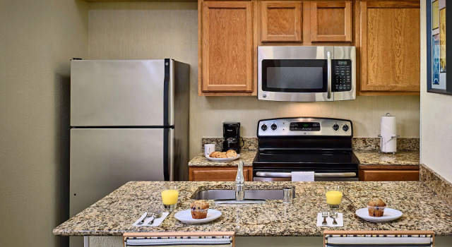 Двухместный люкс с 2 комнатами Sonesta Simply Suites Memphis East Poplar Pike