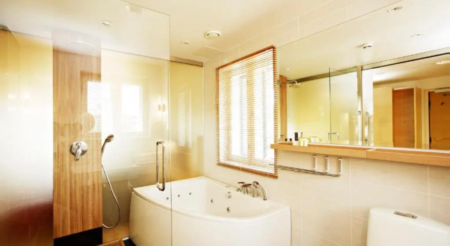 Люкс с балконом и с красивым видом из окна Kyyhkylä Wellbeing Resort