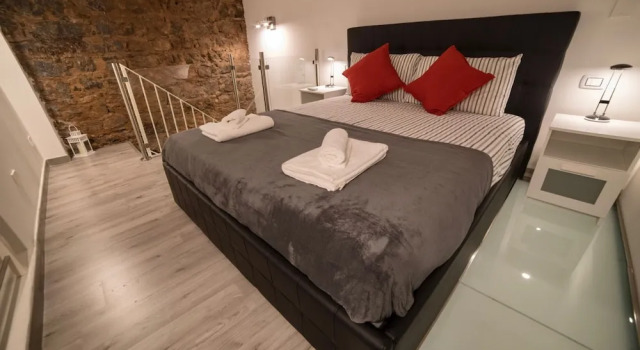 Loft Ramondetta 30tre, Забронировать Отель Катания Сицилия, рядом с Italia Metro Station