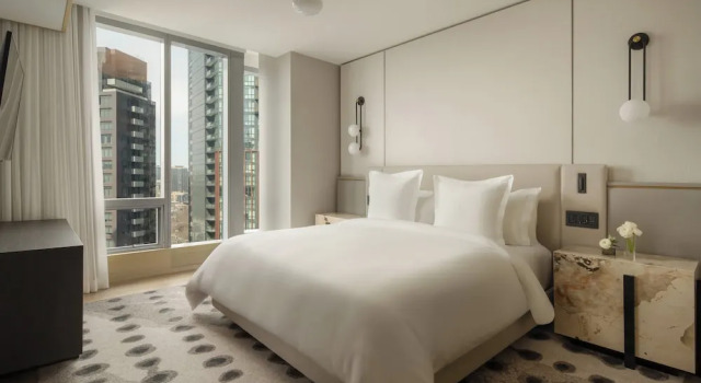 Двухместный люкс Deluxe c 1 спальней Four Seasons Hotel Toronto
