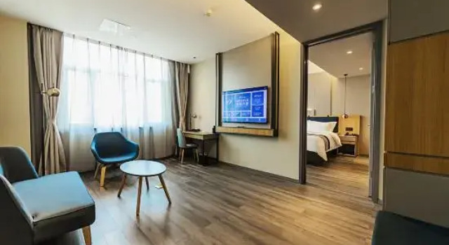 Люкс Business Homeinn Selected Hotel (Cangzhou Huanghua Port Shenhua Road)